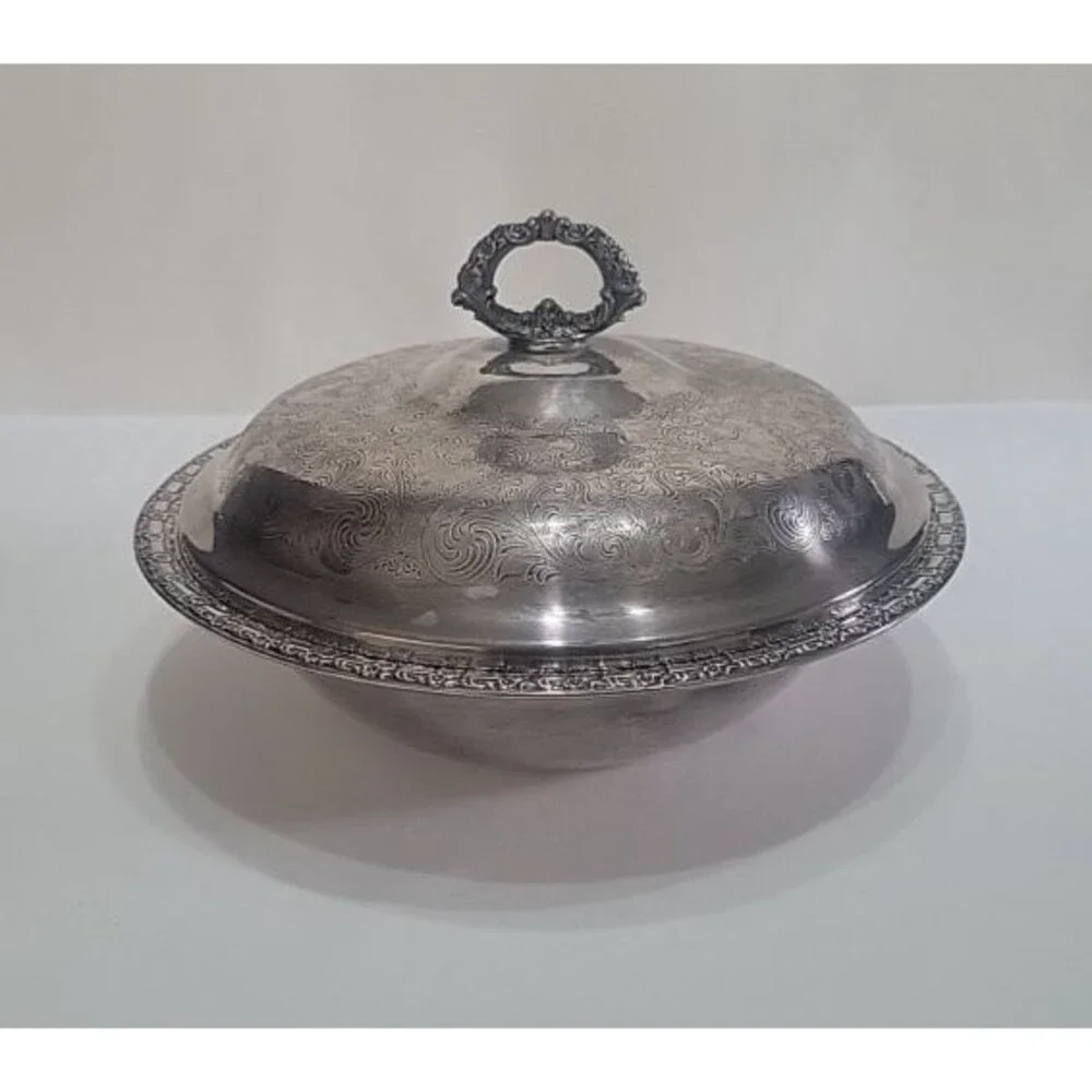 VTG International Silver Camelot Covered Vegetable Bowl Silverplate 6162 w Lid